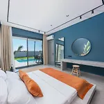 Milo Villa Side